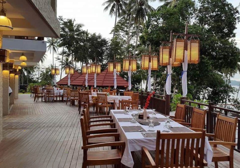 Chads-Restaurant-01