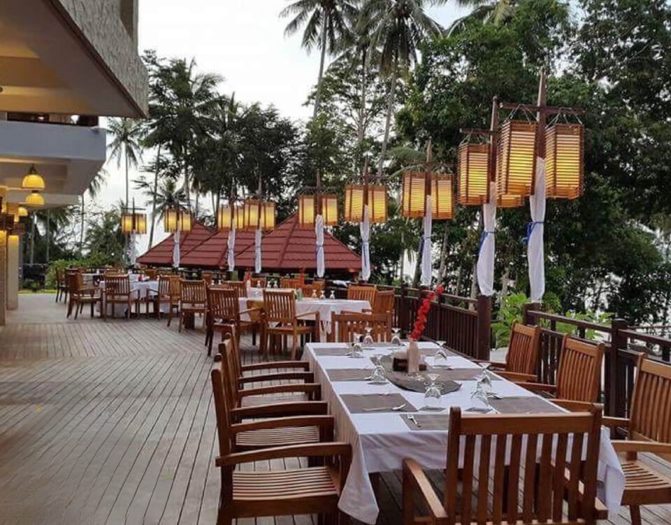 Chads-Restaurant-01